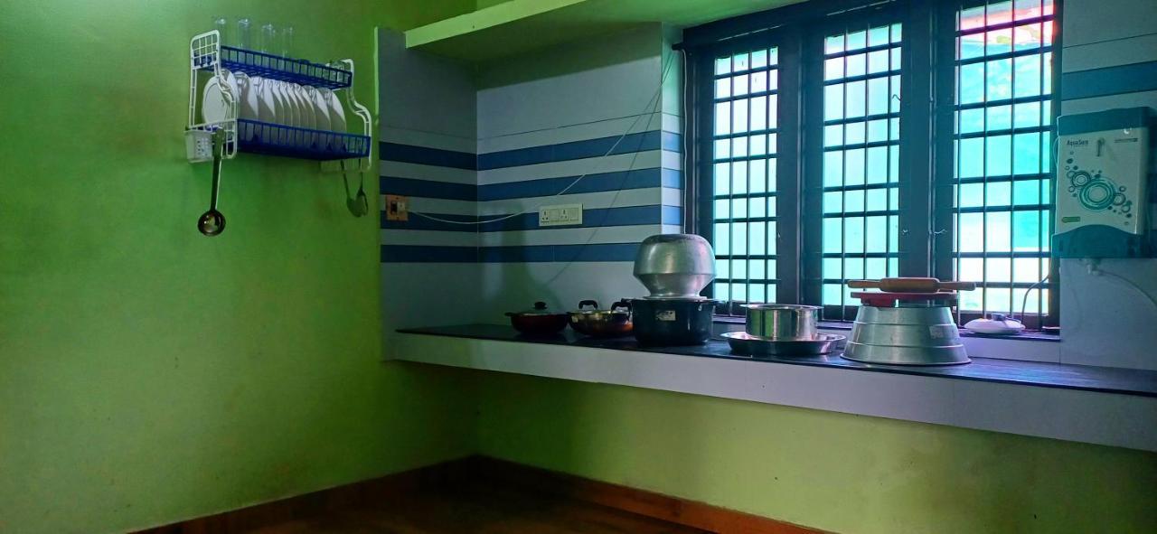 Empire Homestay Kalpetta Exterior foto